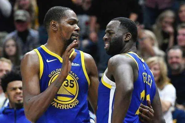 勇士险胜江苏队,浓眉哥统治全场 勇士险胜江苏队,浓眉哥统治全场