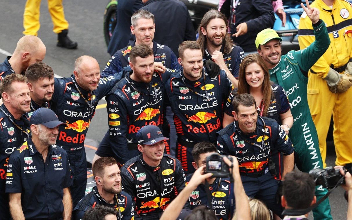 索伯车队横扫迈凯伦,阿隆索扛起全队 索伯车队横扫迈凯伦,阿隆索扛起全队