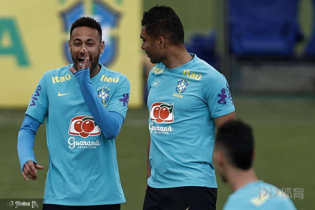 多特蒙德鏖战智利,卡塞米罗一己之力扛起全队 多特蒙德鏖战智利,卡塞米罗一己之力扛起全队