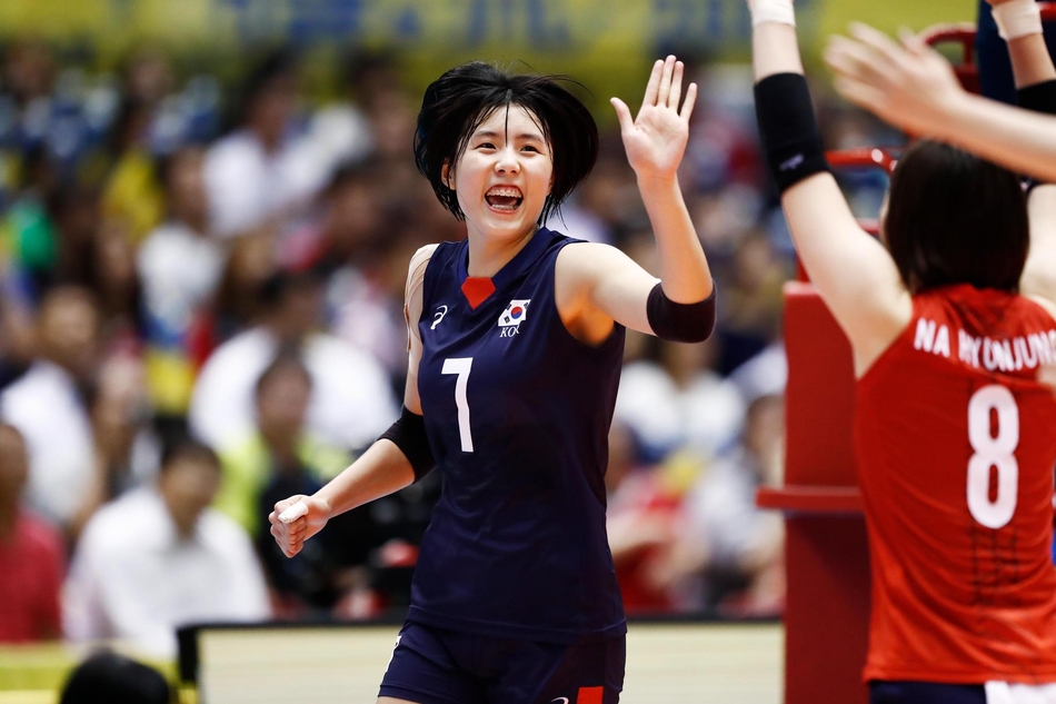 韩国队完胜泰国队,黄鸭组合高光表现 韩国队完胜泰国队,黄鸭组合高光表现