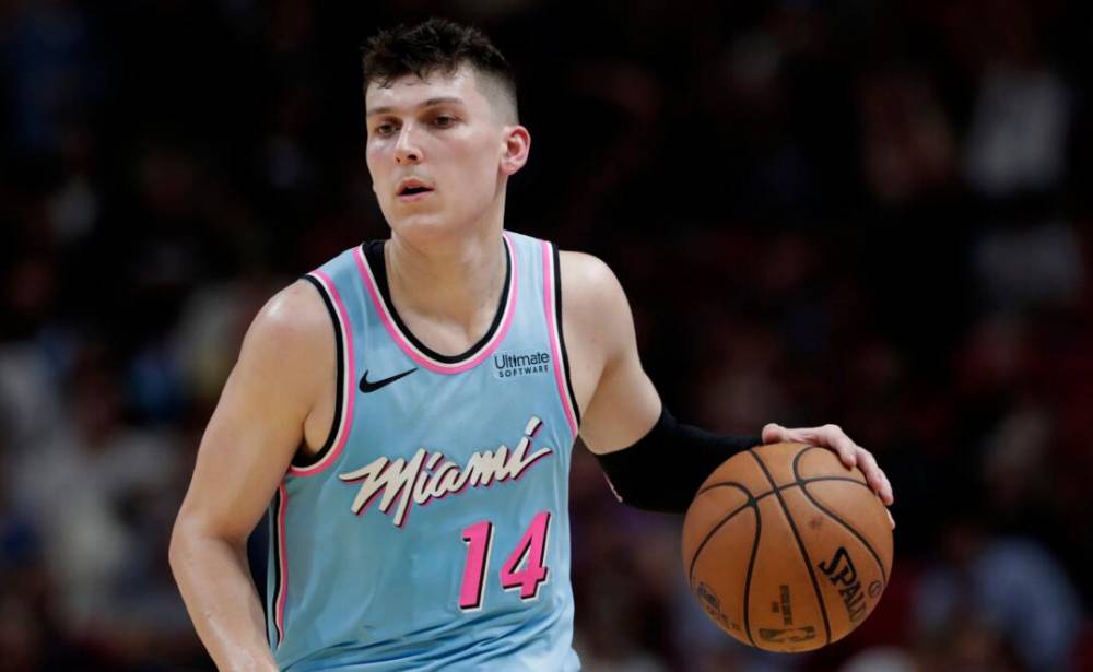 热火完胜墨西哥男篮，萨姆·米切尔关键制胜