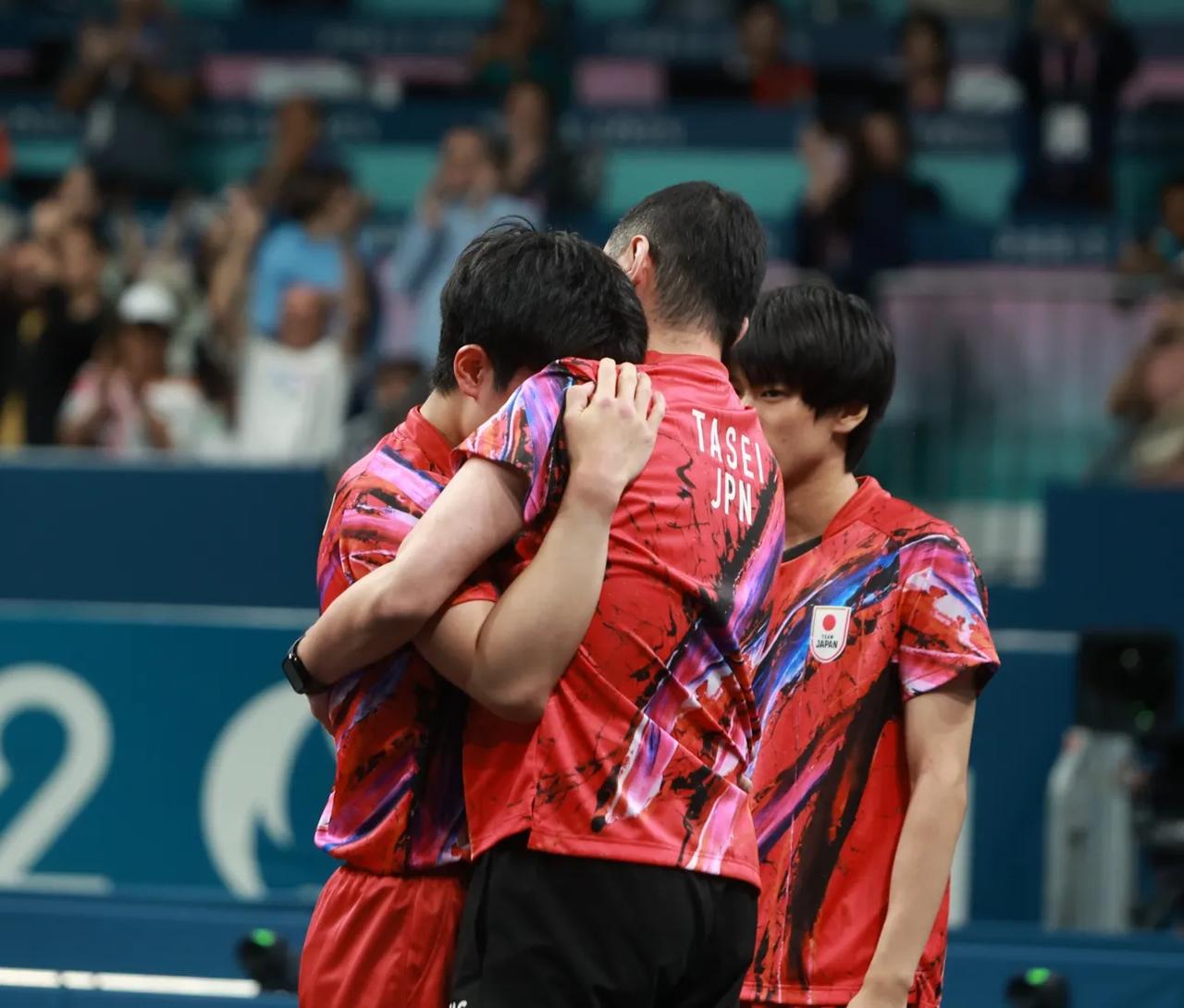 法国队鏖战日本队，张本智和状态火热