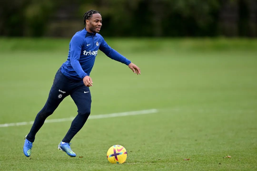 莱斯特城主场遭逆转,降级形势险峻 莱斯特城主场遭逆转,降级形势险峻