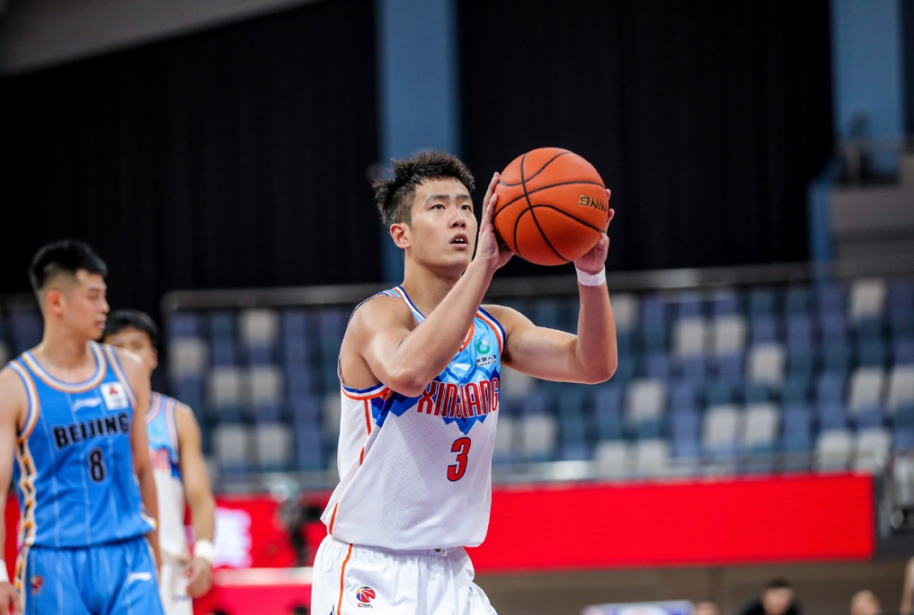 广东队势不可挡击败新疆男篮，再添一城