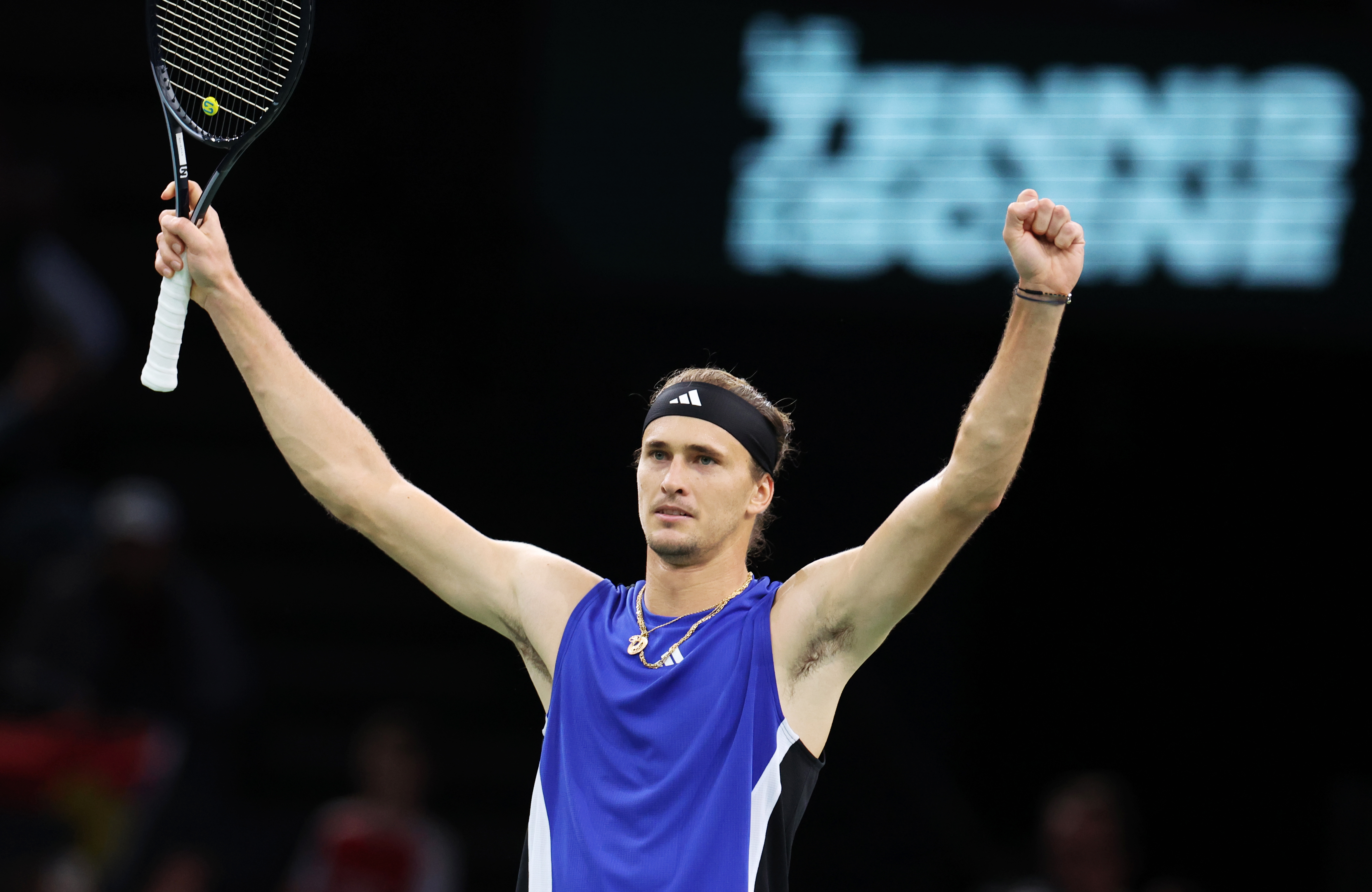 西班牙网球队险胜意大利网球队，兹维列夫爆发神勇