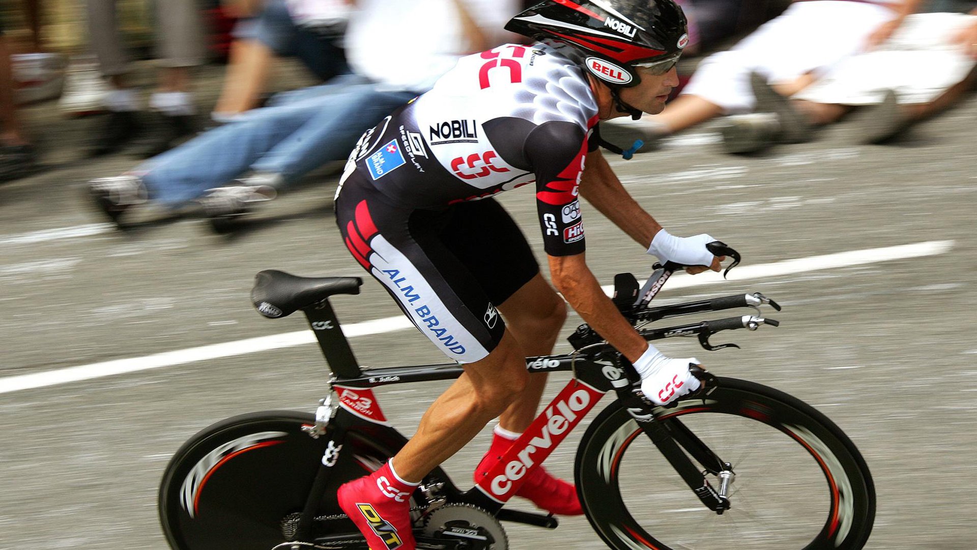 英超争冠焦点战，伊朗全面压制贝蒂斯背后的战术启示